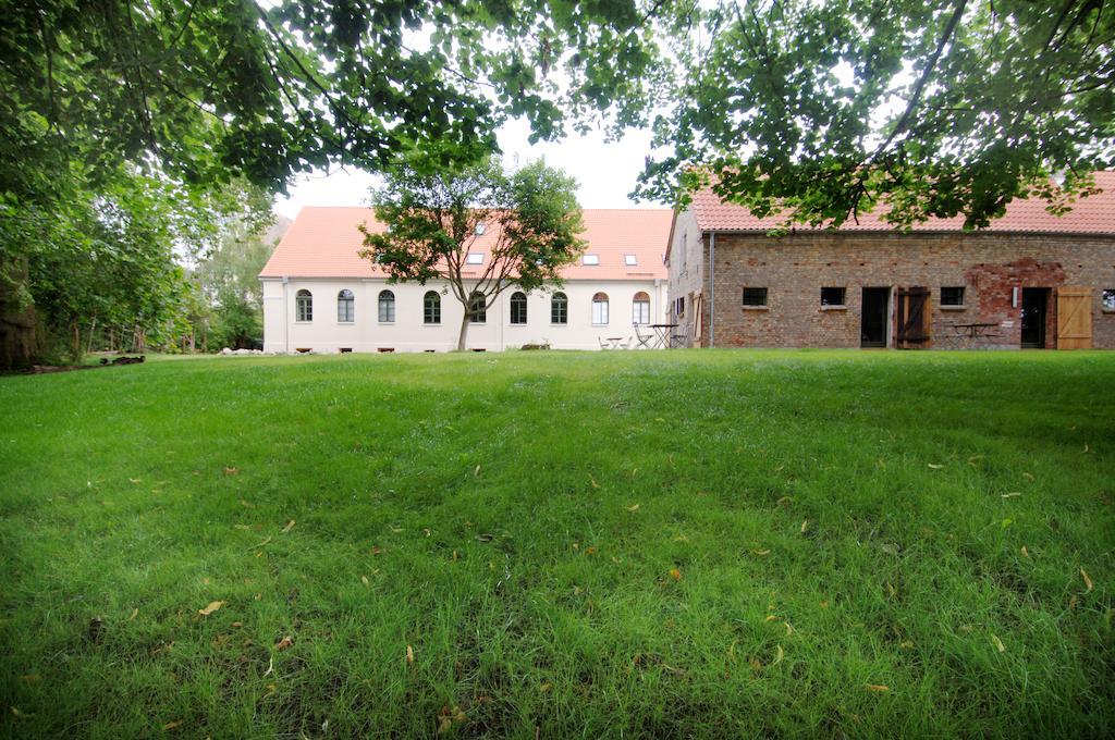 Kavaliershaus Schloss Bluecher Am Finckenersee מראה חיצוני תמונה